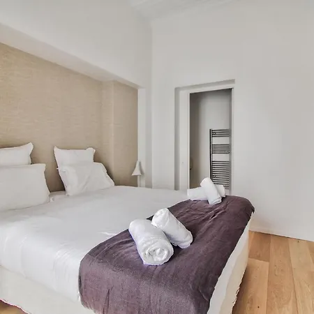 Modern 3bdr/3bth - Louvre Museum/tuileries Apartment Paris